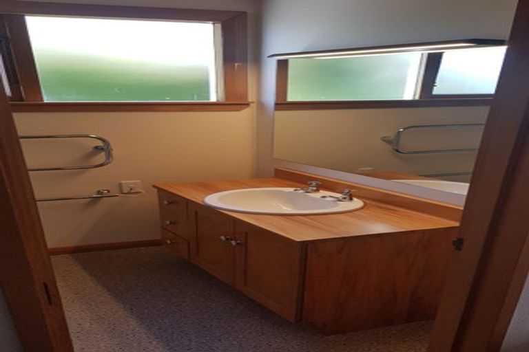 Photo of property in 28 Stonelaw Terrace, Maori Hill, Dunedin, 9010