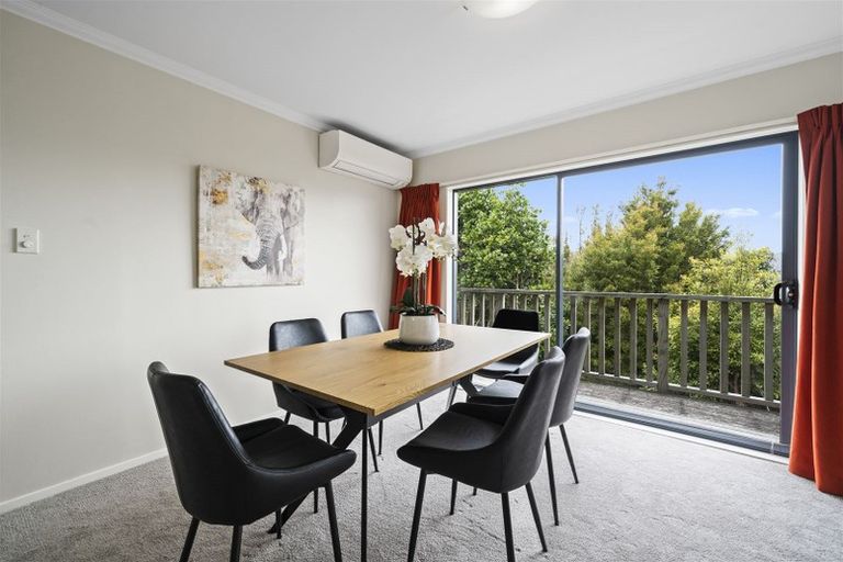 Photo of property in 5 Corrondella Grove, Belmont, Lower Hutt, 5010