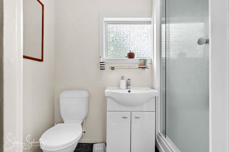 Photo of property in 21 View Street, Maungaturoto, 0520