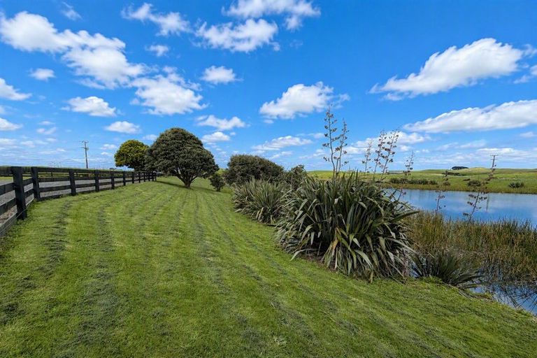 Photo of property in 1200 Redhill Road, Te Kopuru, Dargaville, 0371