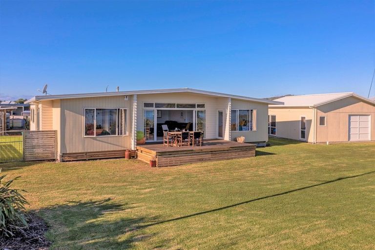 Photo of property in 130 Harbour Drive, Matarangi, Whitianga, 3592