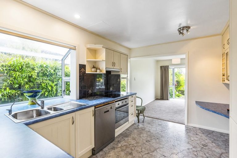 Photo of property in 93 Ruahine Street, Paraparaumu, 5032