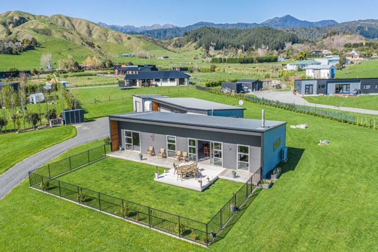 Photo of property in 116 Gladstone Road, Levin, 5571