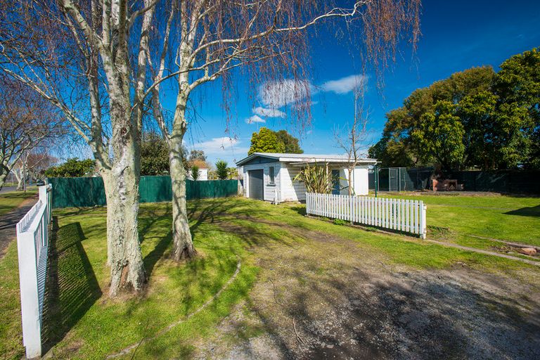 Photo of property in 2 Redmond Street, Elgin, Gisborne, 4010