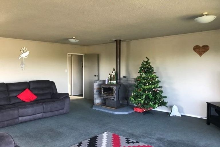 Photo of property in 147 Victory Street, Welcome Bay, Tauranga, 3112