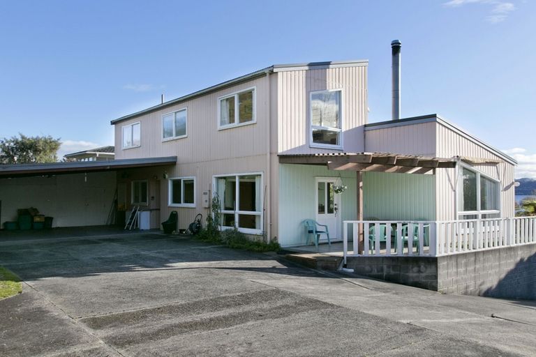 Photo of property in 354 Lake Terrace, Two Mile Bay, Taupo, 3330
