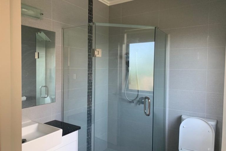 Photo of property in 10 Henriette Place, The Gardens, Auckland, 2105