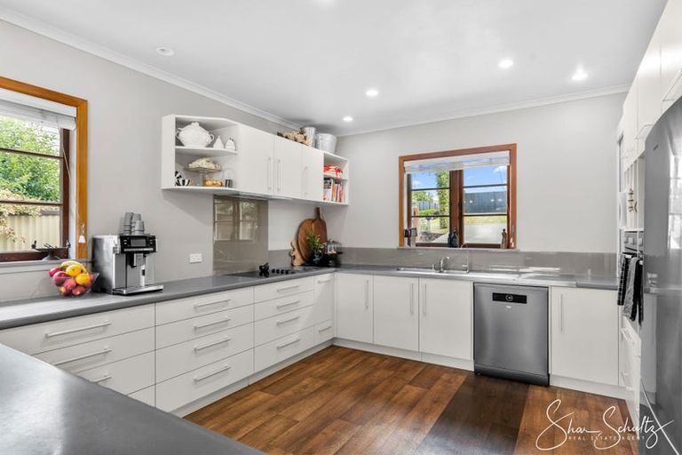 Photo of property in 21 View Street, Maungaturoto, 0520