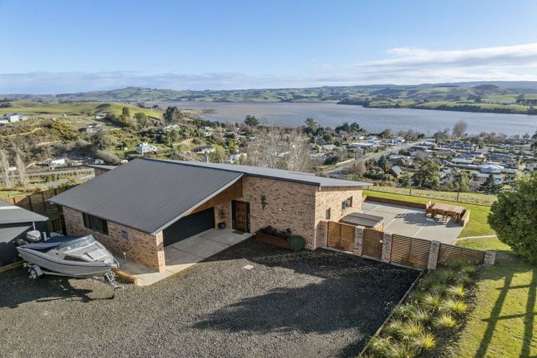 Photo of property in 14 Kingsgate Lane, Waihola, Milton, 9073