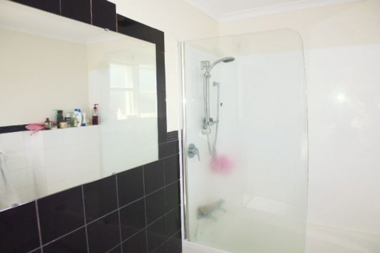 Photo of property in 1/1030 High Street, Avalon, Lower Hutt, 5011