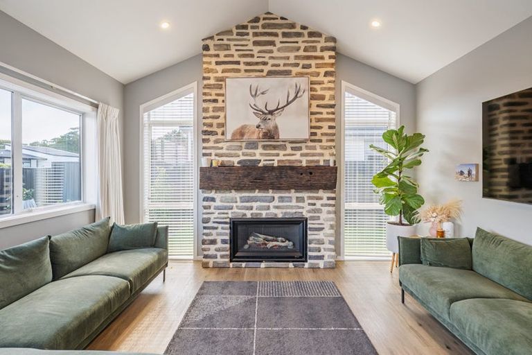 Photo of property in 22 Hopkirk Avenue, Wallaceville, Upper Hutt, 5018