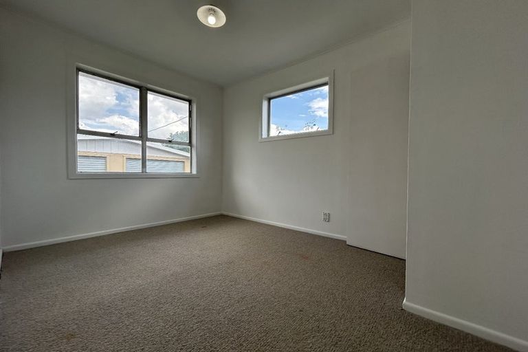 Photo of property in 23 Ronald Place, Manurewa, Auckland, 2102