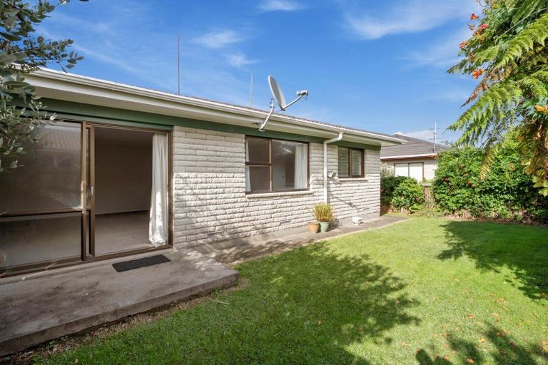 Photo of property in 2/1355 Hinemoa Street, Rotorua, 3010