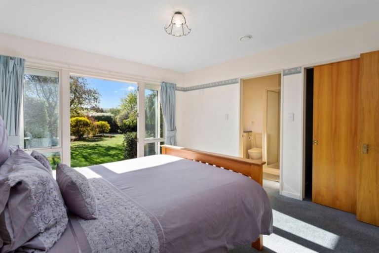 Photo of property in 5 Hilton Drive, Amberley, 7410