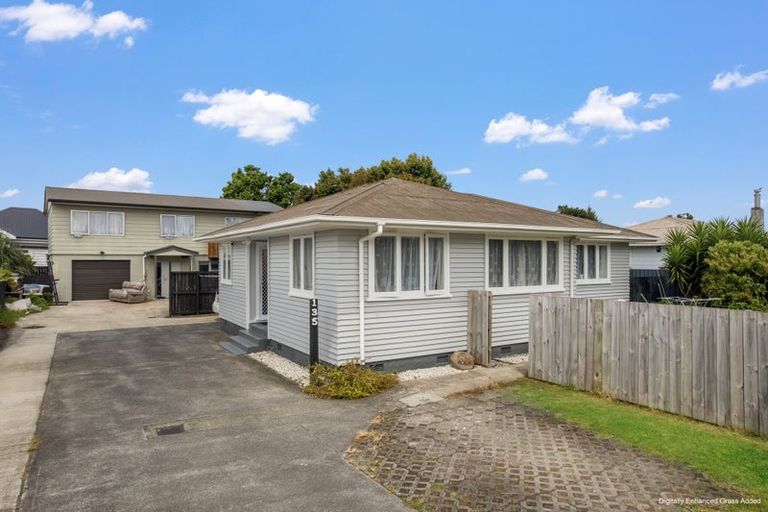 Photo of property in 135 Clevedon Road, Papakura, 2110