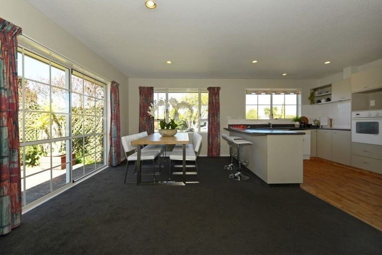 Photo of property in 11 Fieldmoor Place, Parklands, Christchurch, 8083