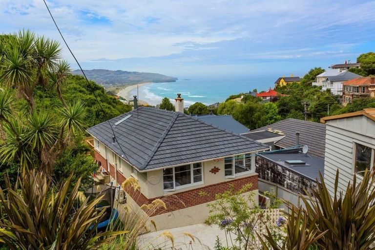 Photo of property in 143 Ravenswood Road, Saint Clair, Dunedin, 9012