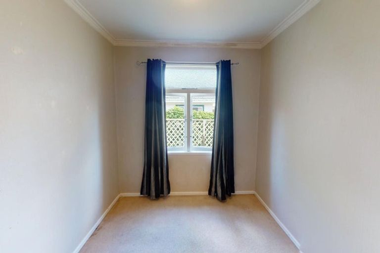 Photo of property in 11 Franklin Avenue, Hokowhitu, Palmerston North, 4410