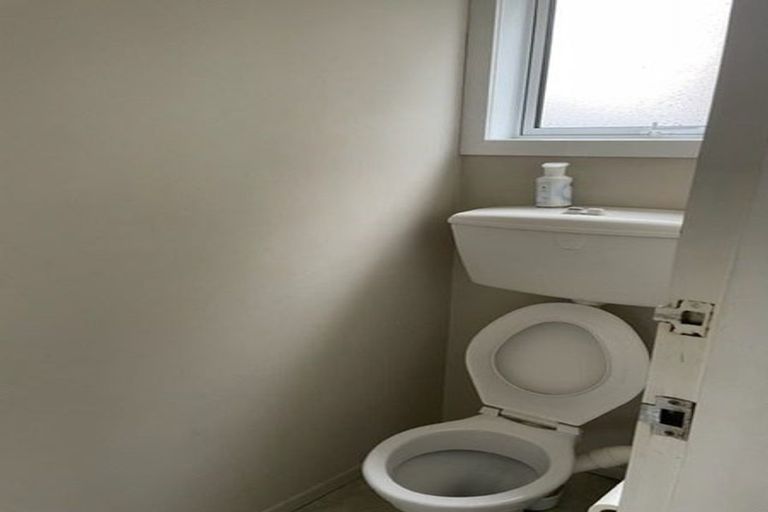 Photo of property in 2/54 Awamutu Grove, Waiwhetu, Lower Hutt, 5010