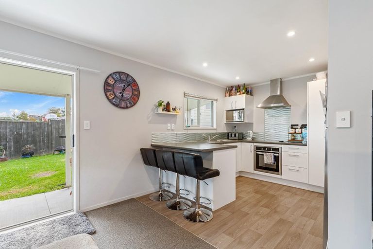 Photo of property in 56 Makora Road, Massey, Auckland, 0614