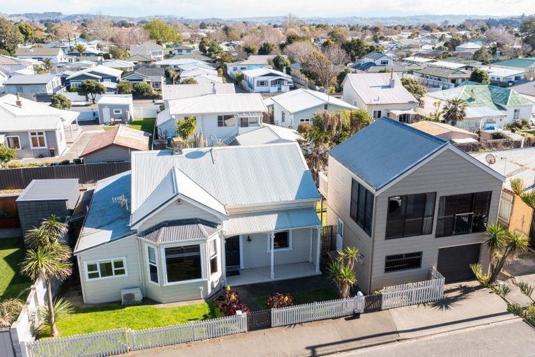 Photo of property in 653 Marine Parade, Napier South, Napier, 4110