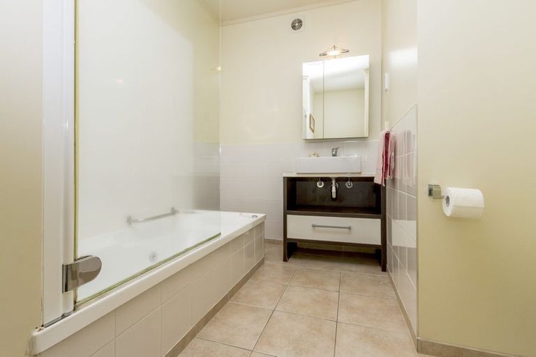 Photo of property in 93 Stredwick Drive, Torbay, Auckland, 0630