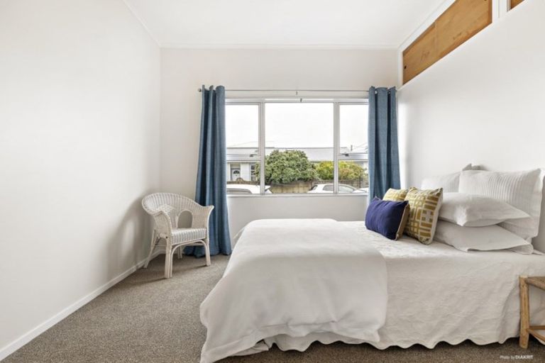 Photo of property in 32 Torridon Road, Miramar, Wellington, 6022