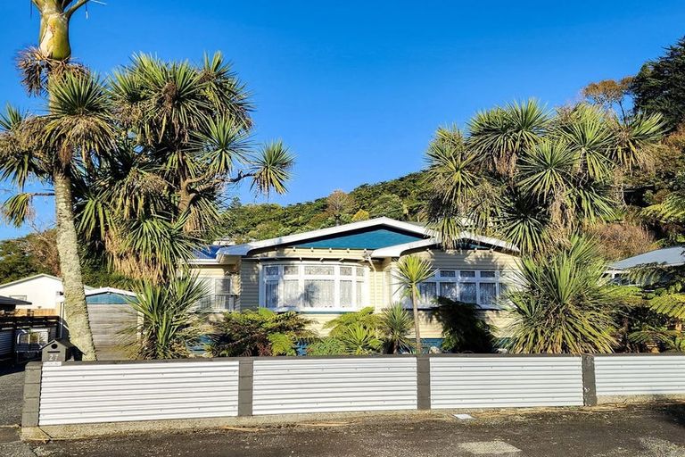 Photo of property in 27 Byron Street, Greymouth, 7805