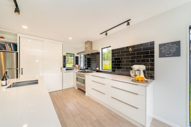 Photo of property in 3 Birkinshaw Grove, Riverstone Terraces, Upper Hutt, 5018