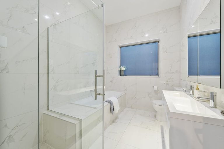 Photo of property in 22 Sunshine Boulevard, Sunnyvale, Auckland, 0612