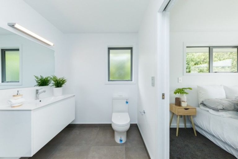 Photo of property in 25 Barry Curtis Place, Levin, 5510