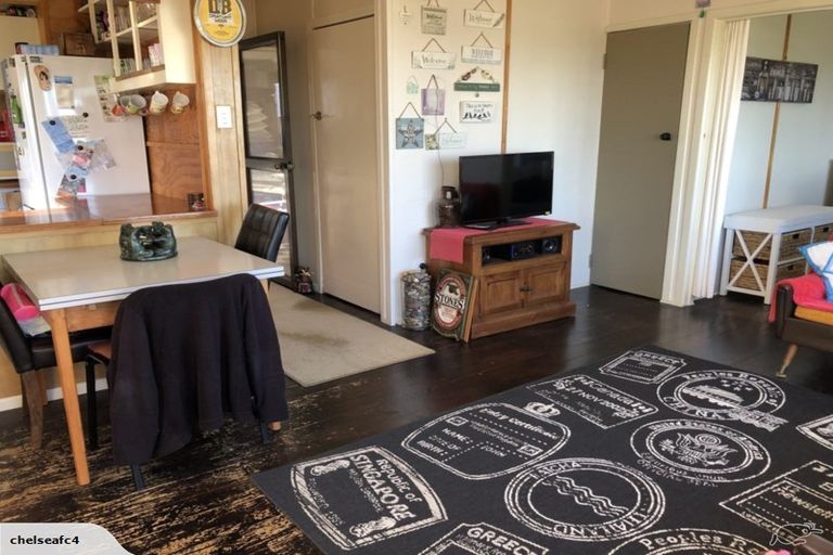 Photo of property in 5 Tokopapa Street, Mokau, 4376