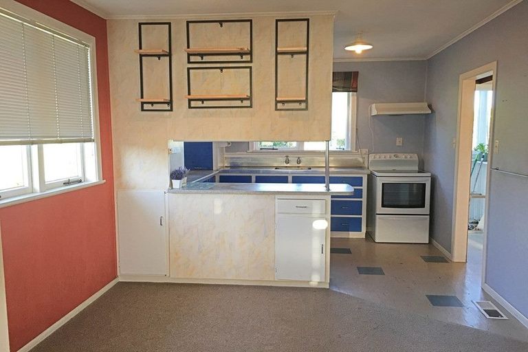 Photo of property in 18 Carole Crescent, Pakuranga, Auckland, 2010