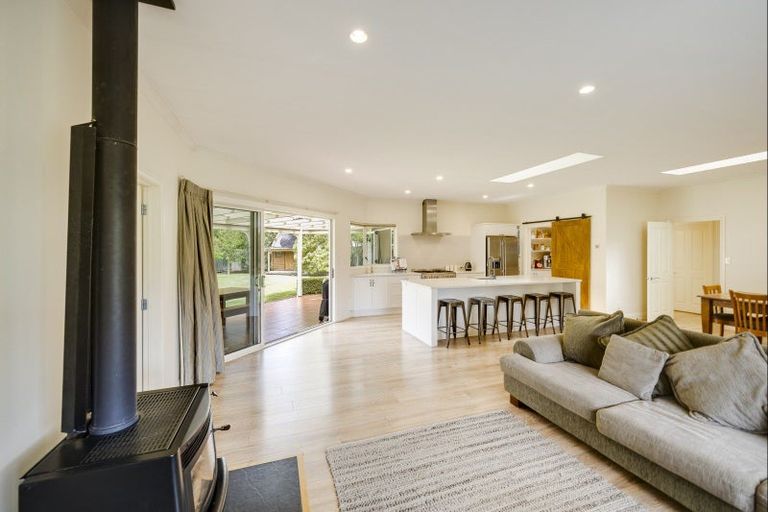 Photo of property in 82 Kent Terrace, Taradale, Napier, 4112
