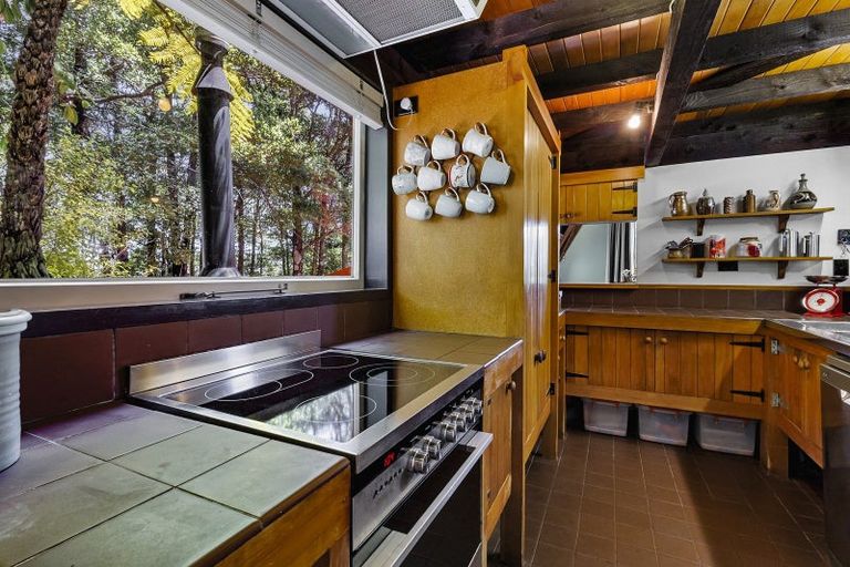 Photo of property in 74 Chatsworth Road, Silverstream, Upper Hutt, 5019