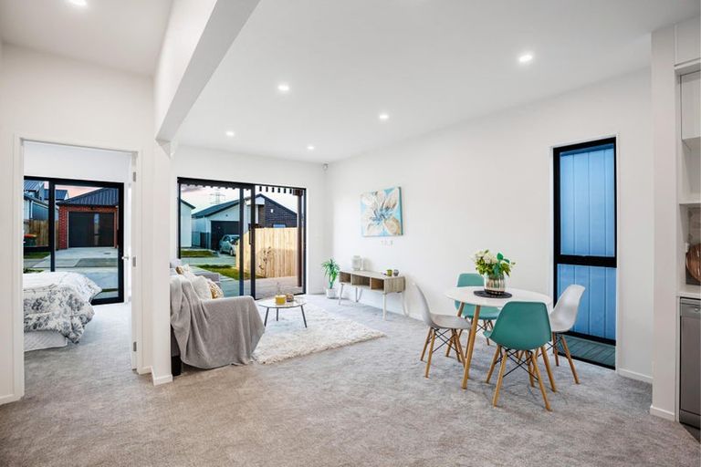 Photo of property in 12 Taiororua Avenue, Massey, 0614