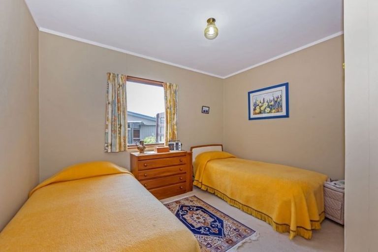 Photo of property in 906 Whangaparaoa Road, Manly, Whangaparaoa, 0930