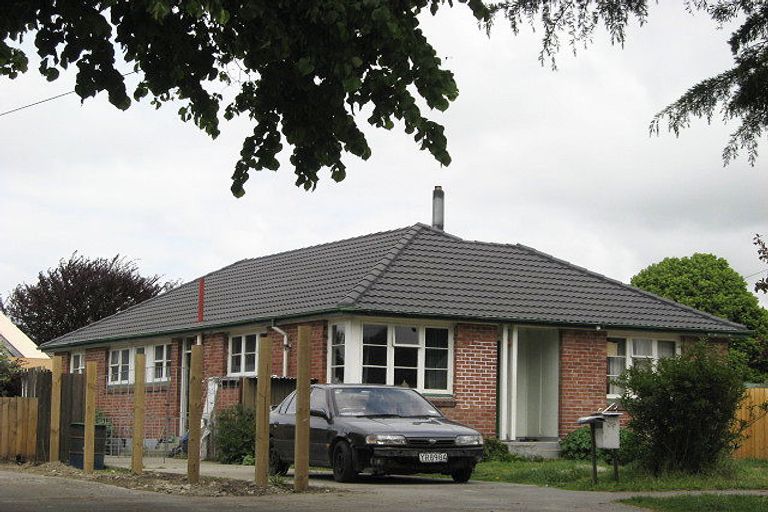 Photo of property in 37 Earnslaw Crescent, Bryndwr, Christchurch, 8053