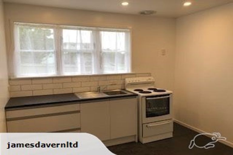 Photo of property in 7 Kotuku Street, Te Atatu Peninsula, Auckland, 0610