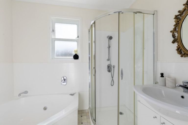 Photo of property in 22 Richard Grove, Stokes Valley, Lower Hutt, 5019