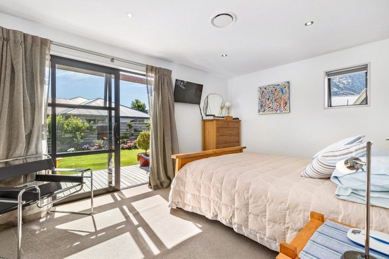 Photo of property in 4 Evening Star Road, Arthurs Point, Queenstown, 9371