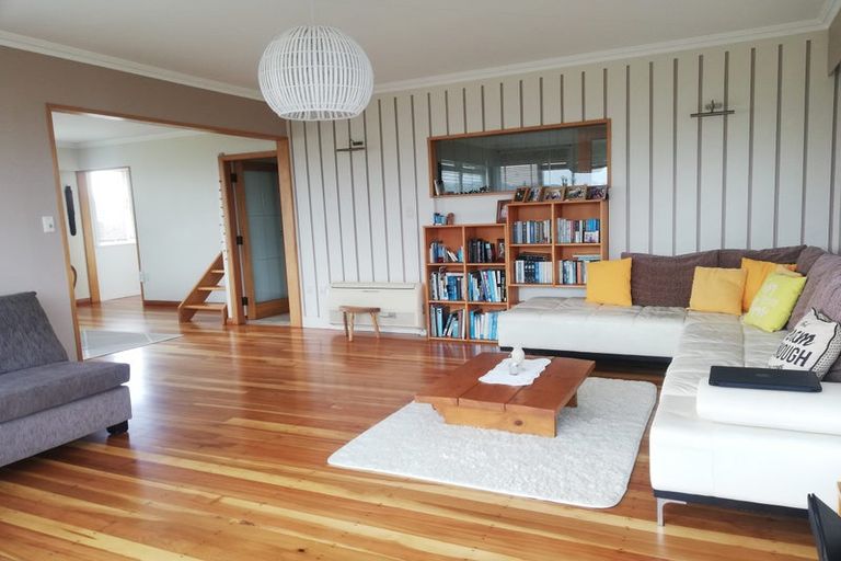 Photo of property in 28 Taupo Crescent, Plimmerton, Porirua, 5026