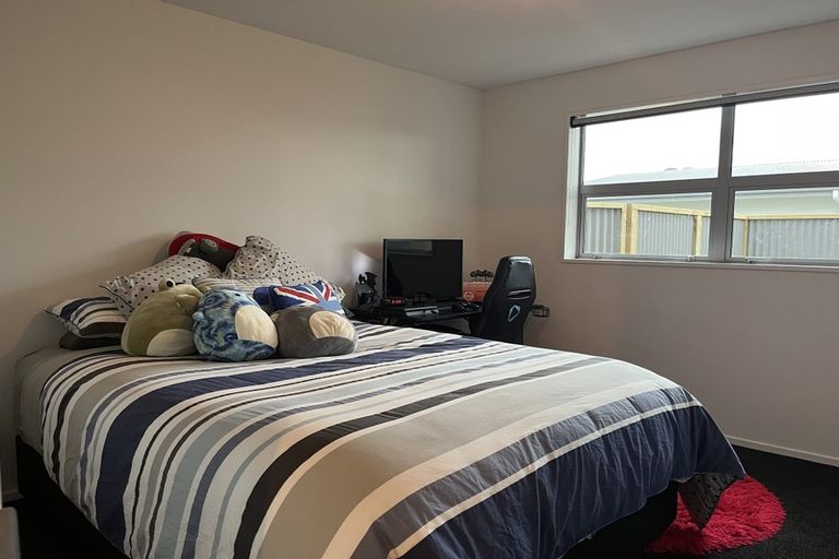 Photo of property in 77 Ahau Street, Moana, 7872