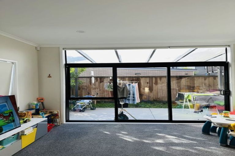 Photo of property in 2 Rarahu Road, Hobsonville, Auckland, 0616