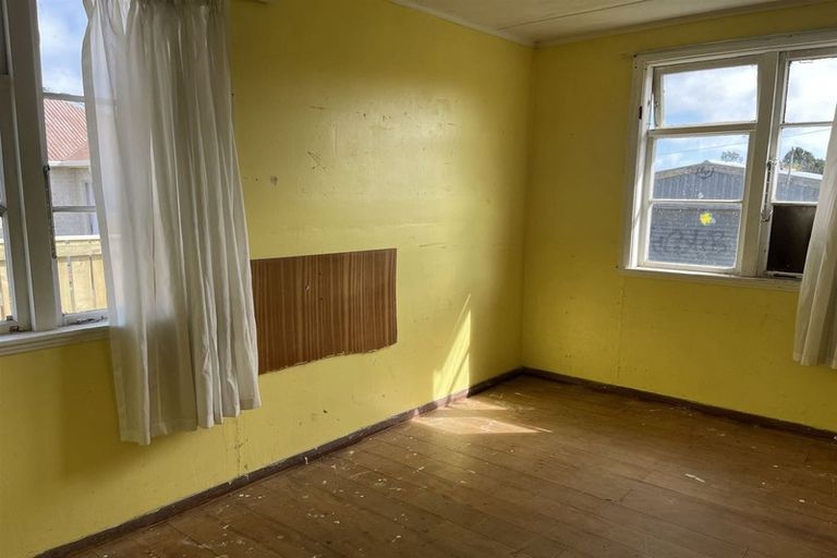 Photo of property in 29 Wilson Street, Waverley, 4510