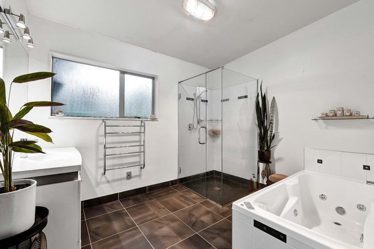 Photo of property in 82 Mawhitiwhiti Road, Normanby, Hawera, 4675