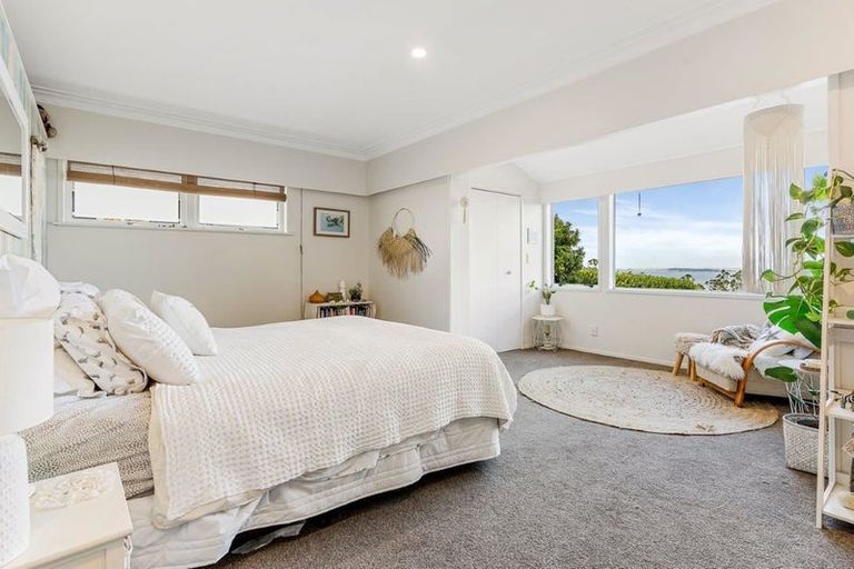 Photo of property in 8 Hillcrest Road, Hatfields Beach, Orewa, 0931