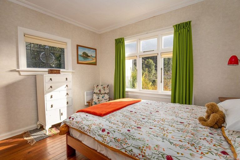 Photo of property in 34 Branxholm Street, Roxburgh, 9500