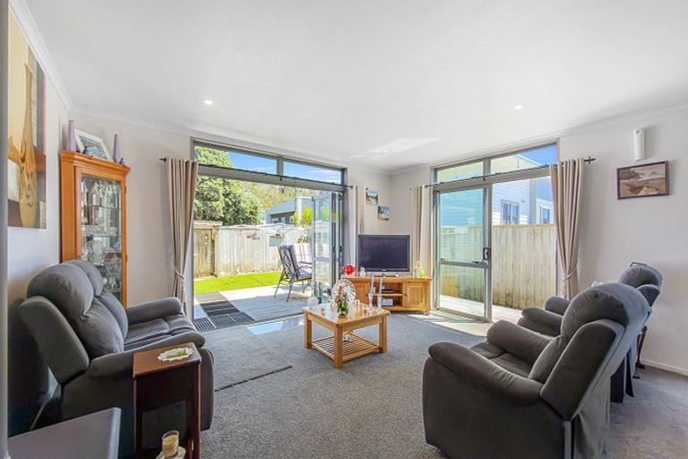 Photo of property in 8 Mako Avenue, Whiritoa, Whangamata, 3691