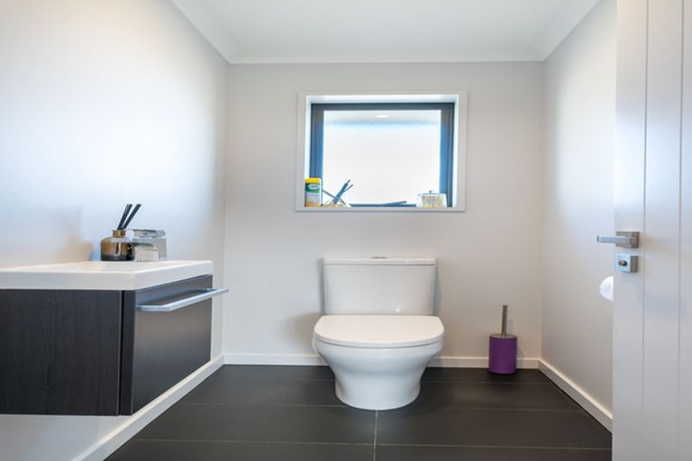 Photo of property in 71 Grandvista Drive, Green Island, Dunedin, 9018